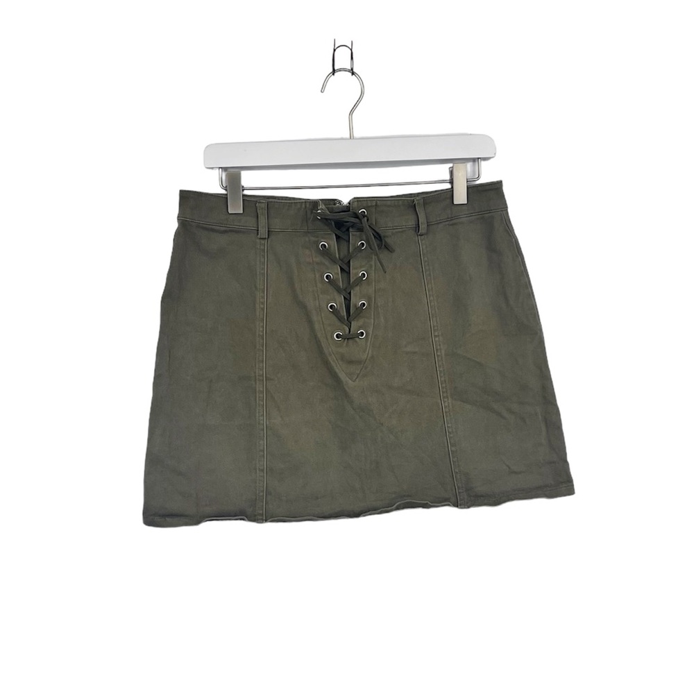 Forever 21 Green Lace Up Mini Skirt Size Large